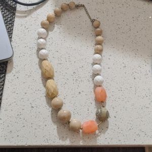 Banana republic chunky beaded necklace